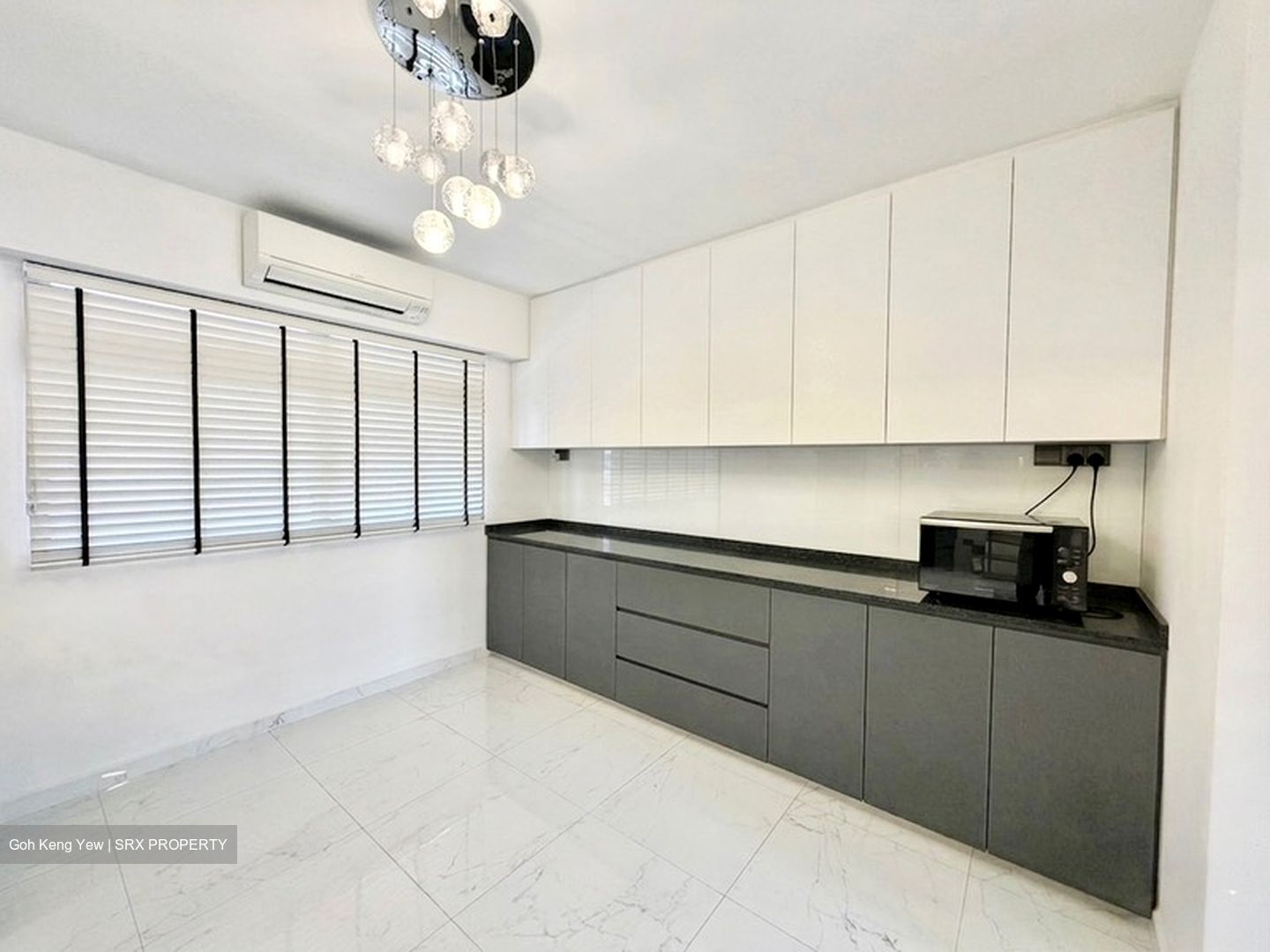 Blk 221 Kovan Green (Hougang), HDB Executive #590363751